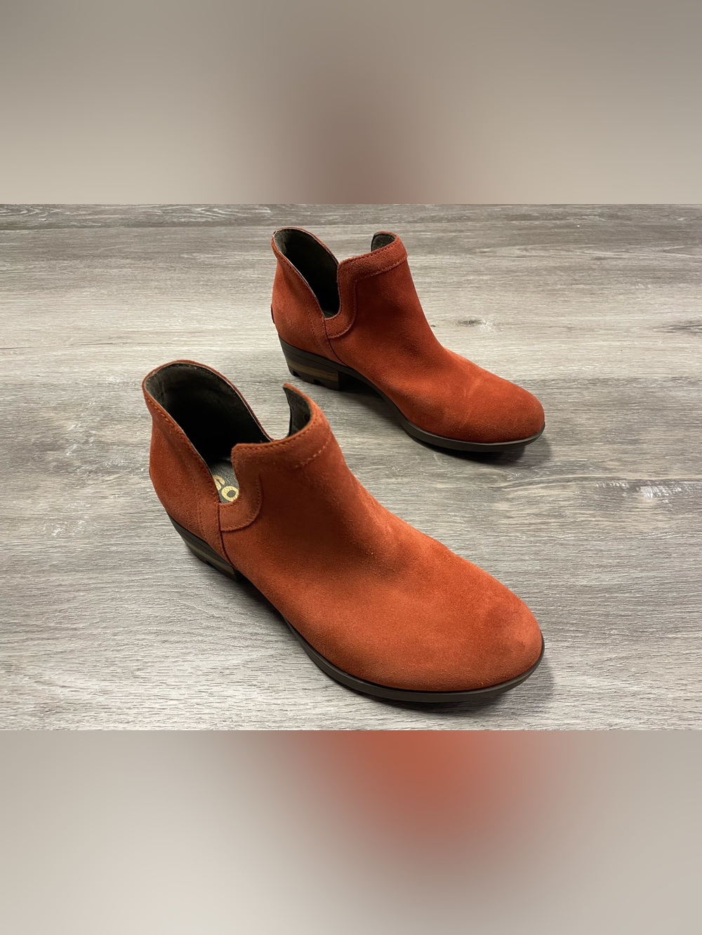 Sorel Women’s Rust Suede Chelsea Ankle Boots Booties Size 7.5